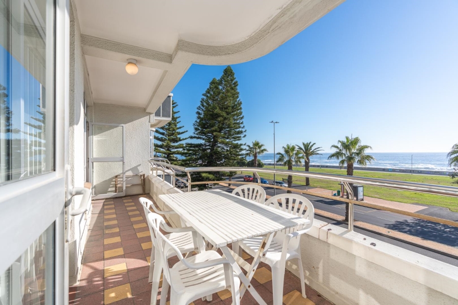 2 Bedroom Property for Sale in Sea Point Western Cape